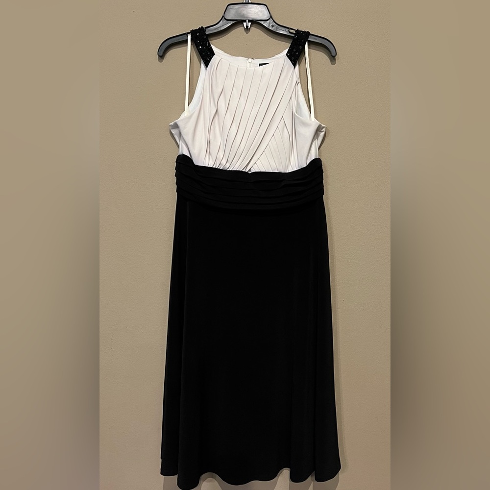 Women’s Jessica Howard Aline Jeweled Strap Dress Size 12
